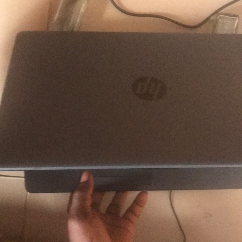 Hp series laptop windows 10